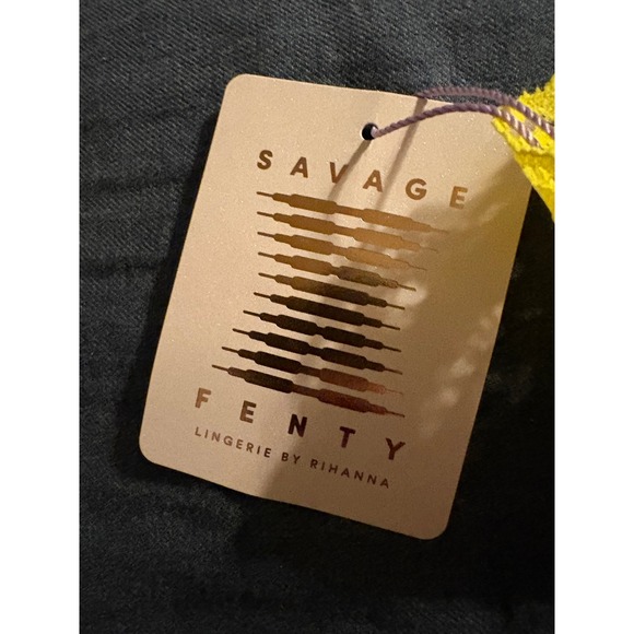 Savage X Fenty Yellow Eyelet Broderie Lace Halter Bralette Medium NWT - Picture 5 of 8